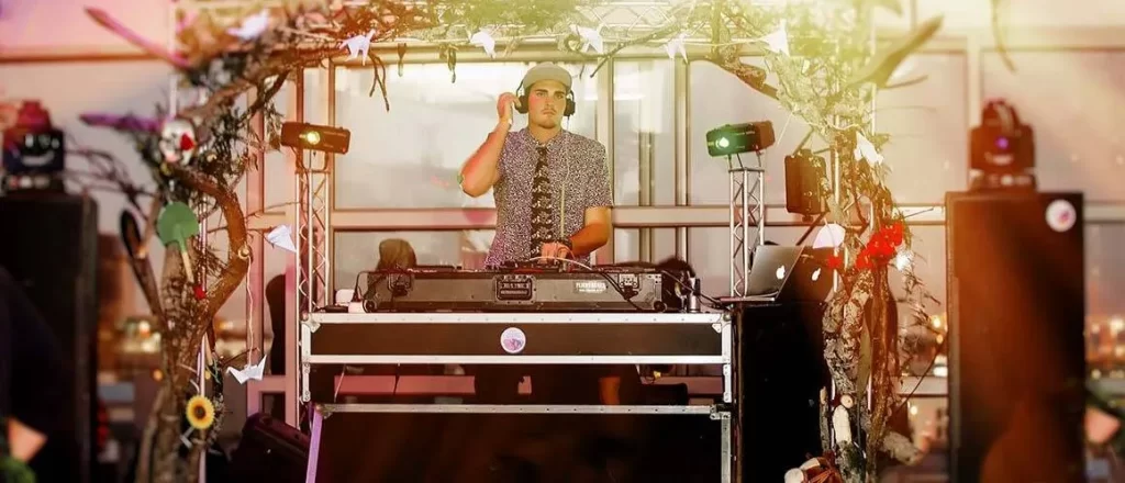 DJ set up by AUDIO ELITE