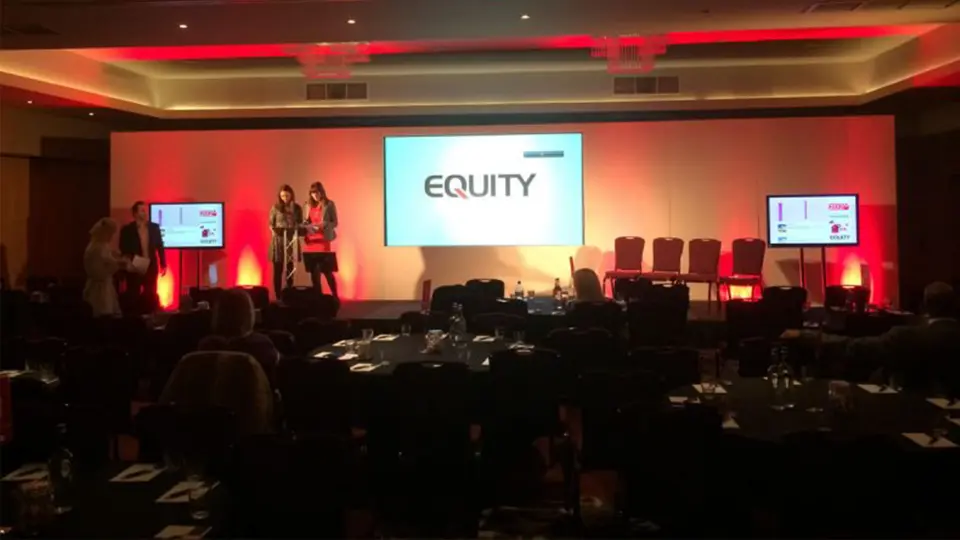 Corporate presentation with stage, screens and lecturn by Audio Elite