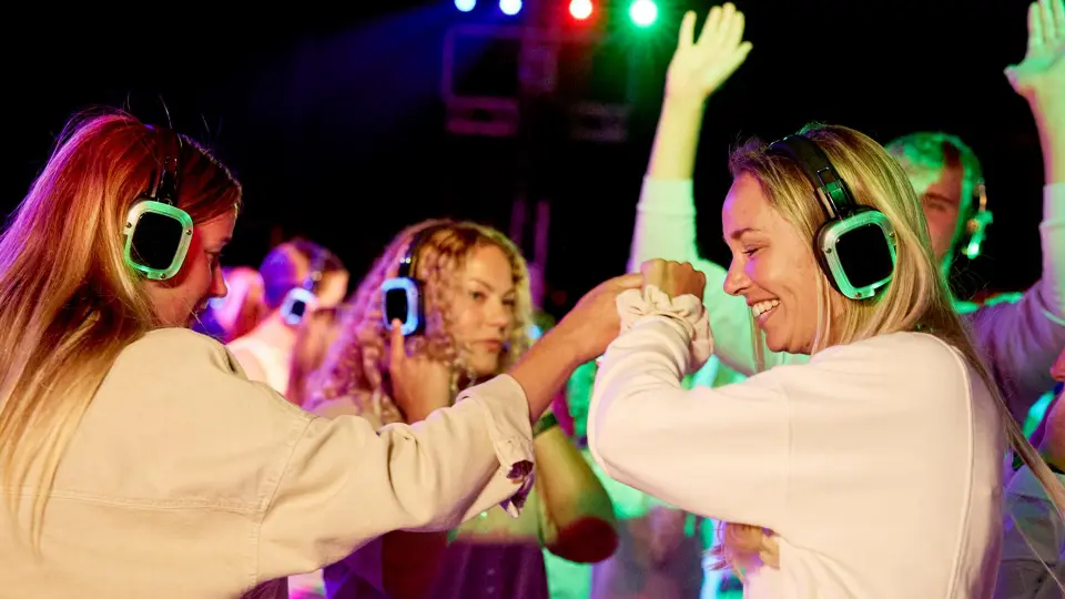 Silent disco headphone rental - Strand